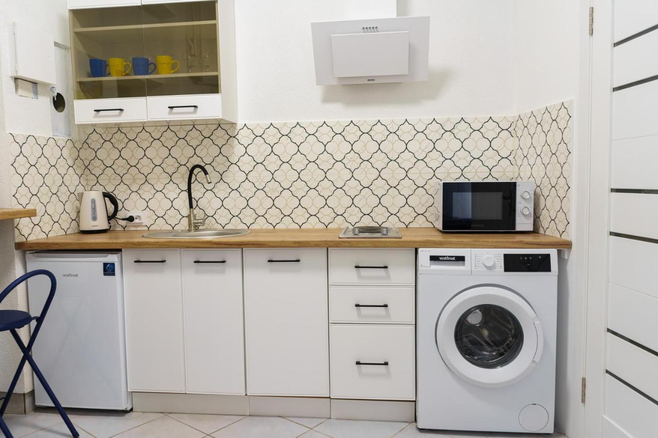 Charming Apartments In The Heart Of Lviv - Valova, Nasypna Str Extérieur photo