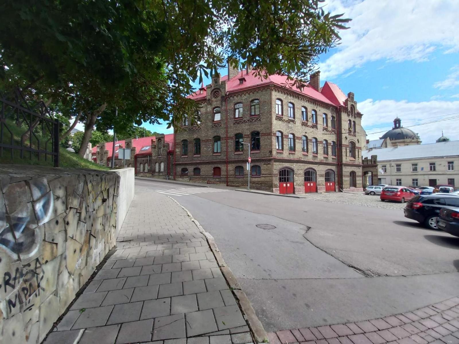 Charming Apartments In The Heart Of Lviv - Valova, Nasypna Str Extérieur photo