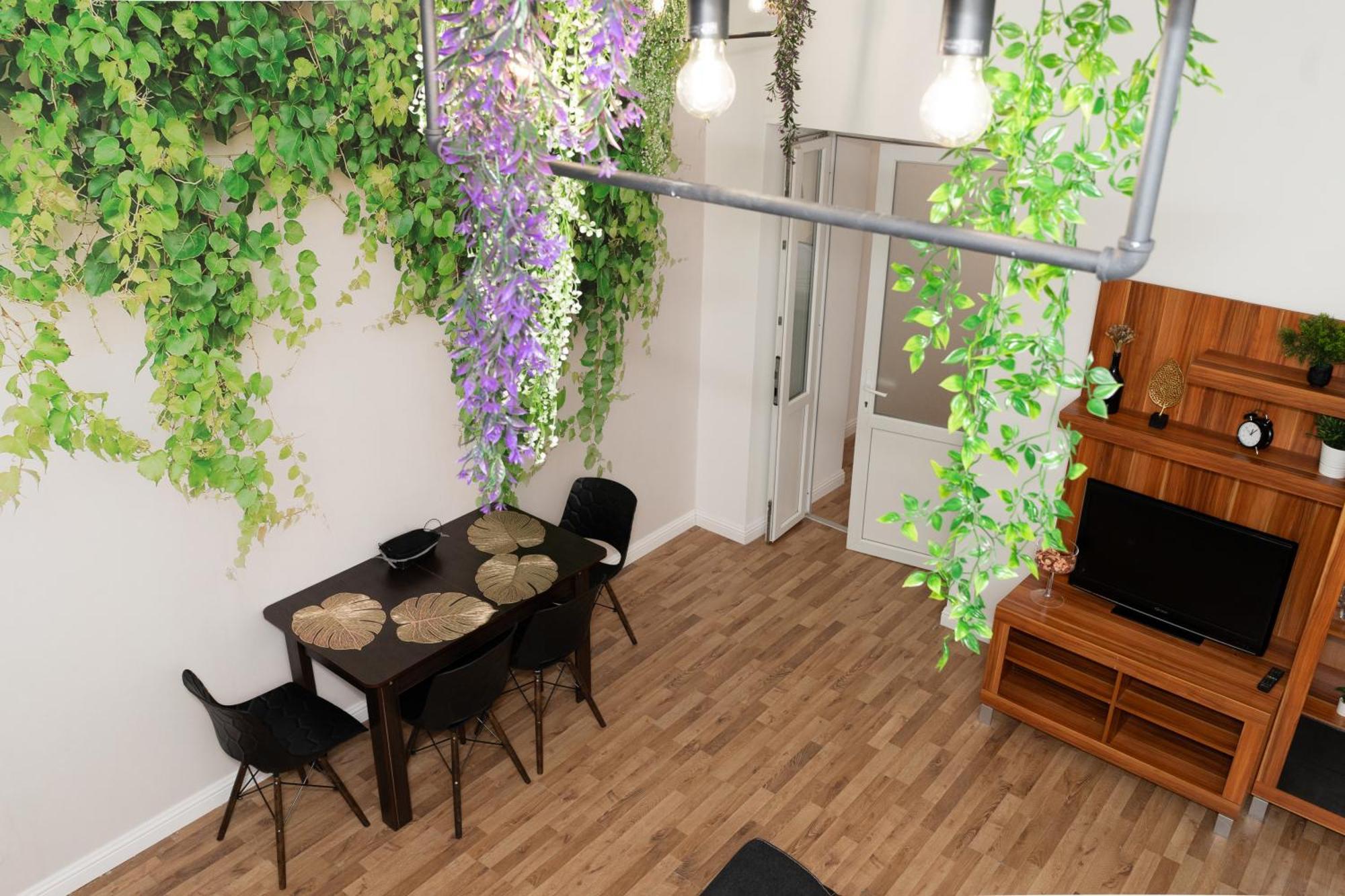 Charming Apartments In The Heart Of Lviv - Valova, Nasypna Str Extérieur photo